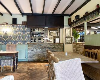 The Old House At Home - Chippenham - Bar