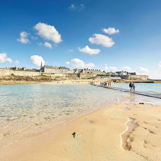 ibis budget Saint-Malo Centre image 1