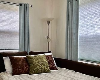 Blue Heron Cottages - San Diego