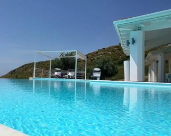 White Club Residence - Belvedere Marittimo - Pool
