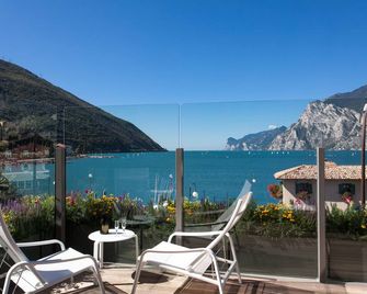 Hotel Lago Di Garda - Nago–Torbole - Μπαλκόνι