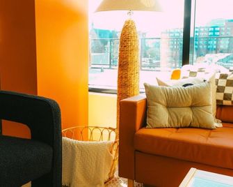 New Cozy Downtown Halifax Loft Free Park - Halifax - Lounge