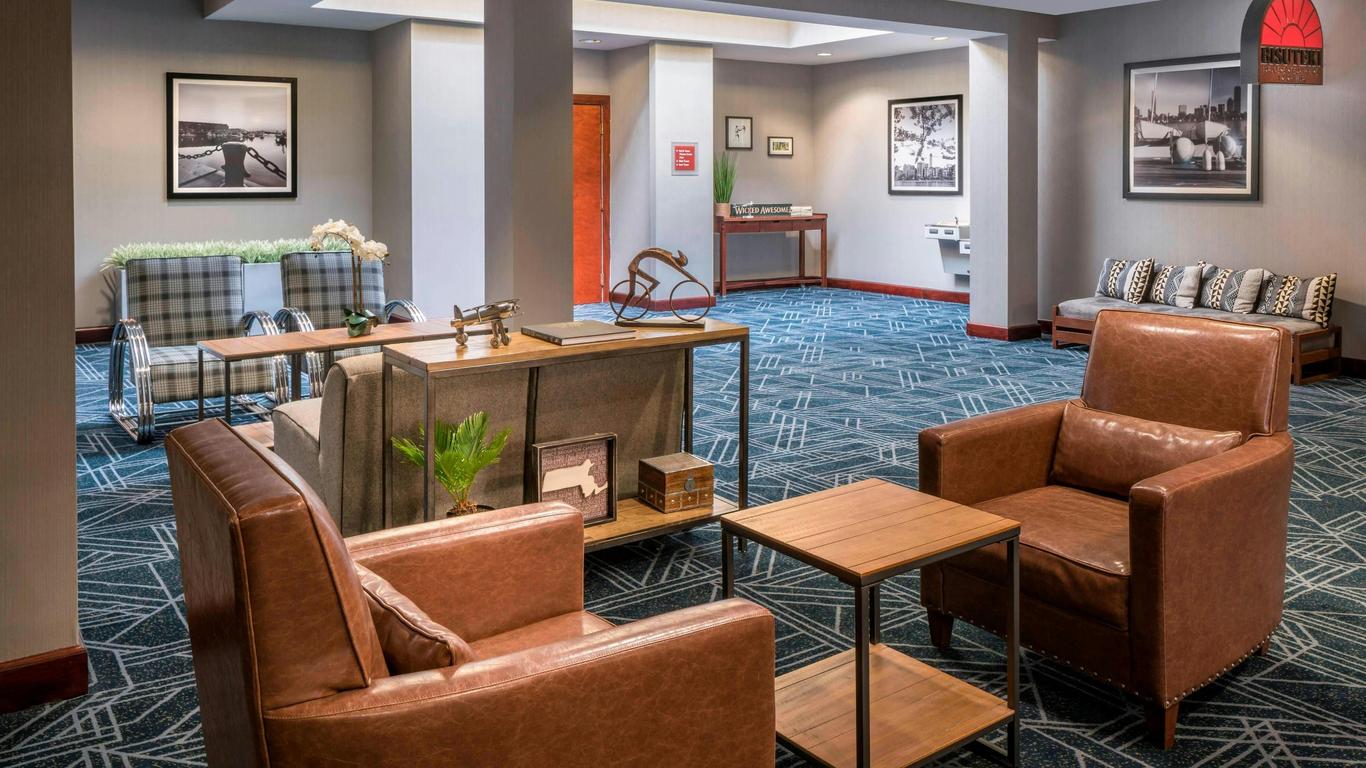 Four Points by Sheraton Boston Logan Airport Revere