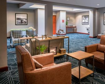 Four Points by Sheraton Boston Logan Airport Revere - Revere - Lounge