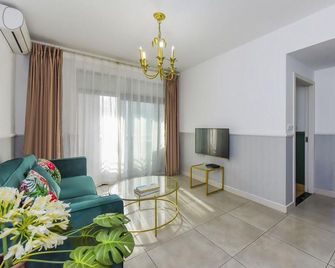 Beiou Shangpin Hotel (Chongqing Guanyinqiao Pedestrian Street) - Chongqing - Quarto