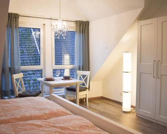 Ferienwohnung Peter-josef 2 Erw., 1 Kind 4 Jahre - Ferienwohnung Weingut Kurt Bug - Oestrich-Winkel - Schlafzimmer