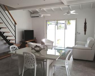 Villa Turquoise Très Confortable - Oyster Pond - Dining room