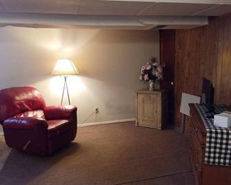 Walk in basement apartment - near downtown Norfolk - Norfolk