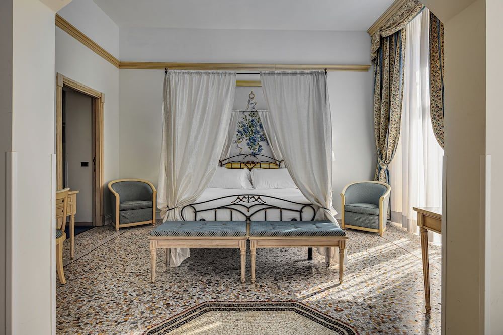 هوتل دي لا فيل