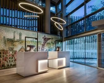 AC Hotel Som by Marriott - L'Hospitalet de Llobregat - Lobby