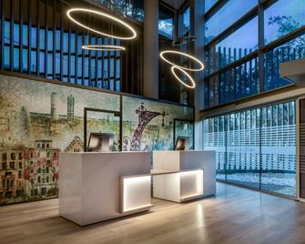 AC Hotels by Marriott Som - Hospitalet de Llobregat - Lobby
