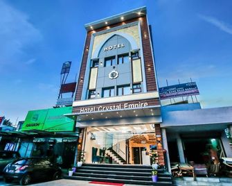 Hotel Crystal Empire - Panchkula - Будівля