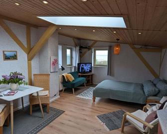 Ferienwohnung in Usedom direkt am Haff - אוזדום - חדר שינה