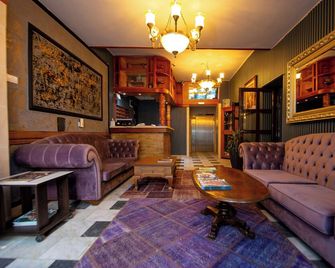 Hotel Kuc - Sveti Stefan - Lounge