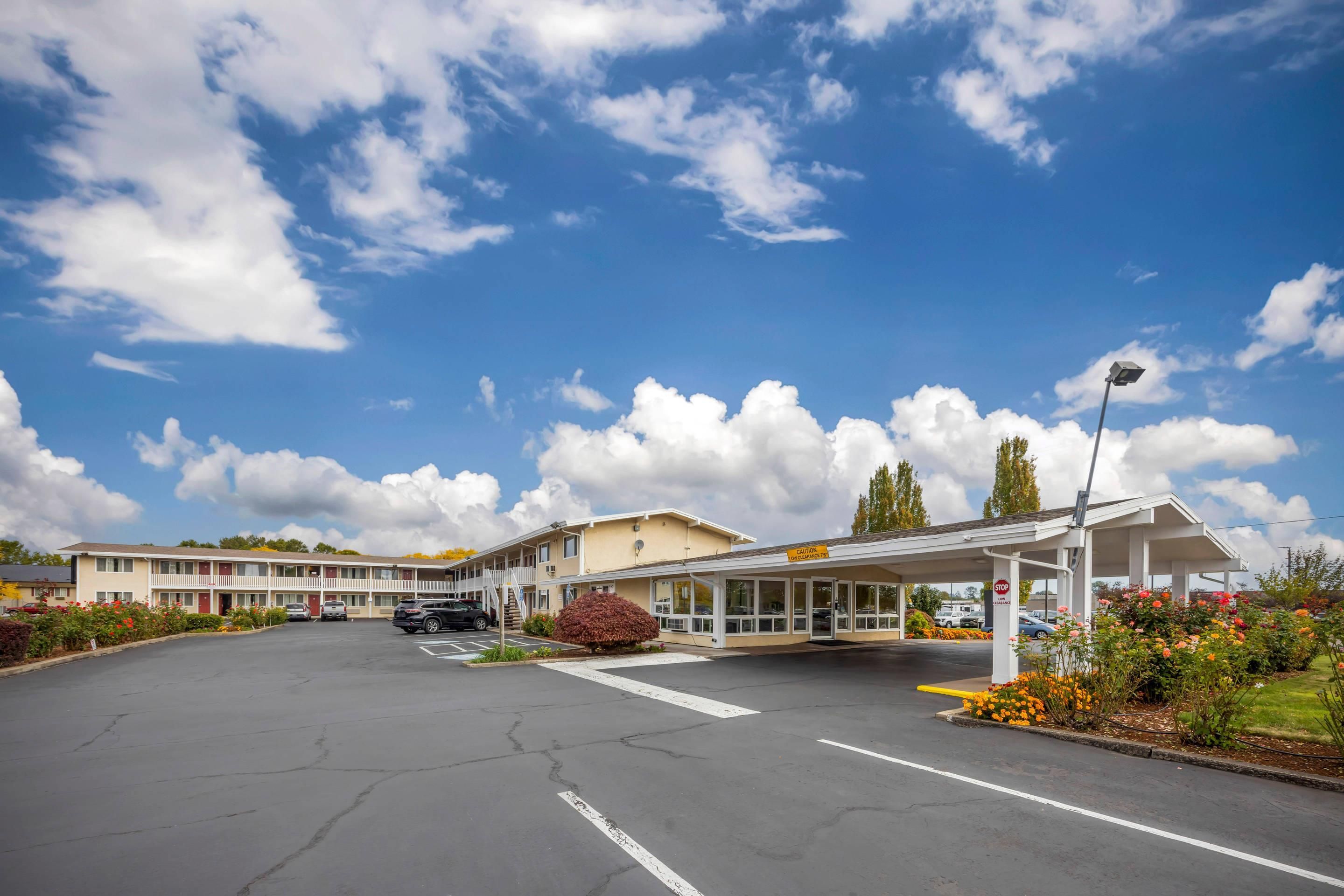 Rodeway Inn Albany - Albany - Gebouw