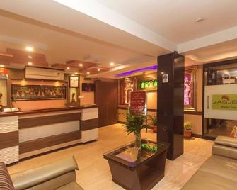 Apples Balaji Inn - Siliguri - Front desk
