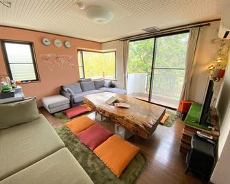 Hakone Guest House gaku. - Hakone - Living room