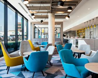 Hampton by Hilton Belfast City Centre - בלפאסט - לובי