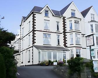 Plas Isa Hotel - Criccieth - Budova