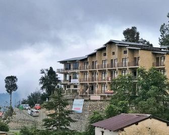 Hbc Grand Himalayan Hotel & Resort - Mukteshwar - Building