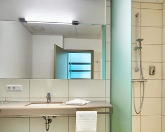 Hotel 2050 - Weissach - Baño