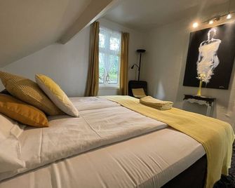 BnB Stavanger at Ap2 Nice and Cozy Central 3 Rooms - Stavanger - Bedroom