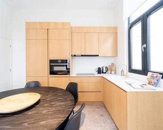 Tranquil 3-Bedroom Home in Berchem - Antwerp - Antwerpen - Kök