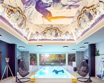 Mercure Château de Fontainebleau Demeures de Campagne - Fontainebleau - Piscine
