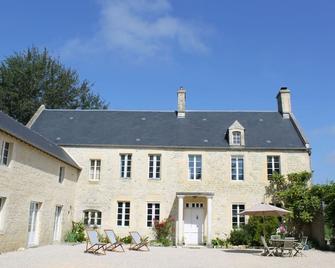 Charming B&B close to the D-Day beaches and Bayeux - Mosles - Building