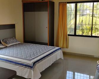 Sharda Homestay - Ratnagiri - Bedroom