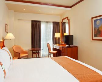 Holiday Inn Thessaloniki - Thessaloniki - Bedroom