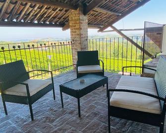 Agriturismo Rupestr - Canelli - Balcone