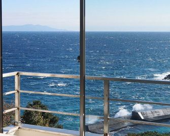 Gardenvilla Shirahama - Shimoda - Parveke