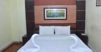 Hotel Arya Palace - Bhubaneswar