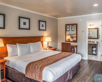 The Inn at 1252 - Monterey - Bedroom