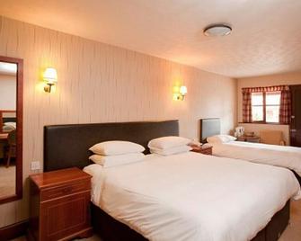 Bear Hotel by Greene King Inns - Havant - Schlafzimmer