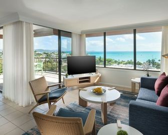 at Water's Edge Resort - Airlie Beach - Sala de estar