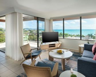 at Water's Edge Resort - Airlie Beach - Living room