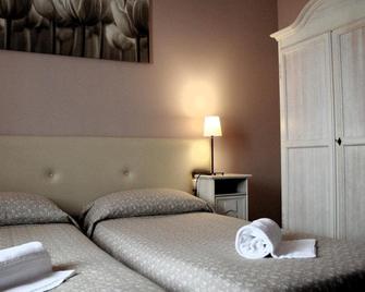Ankon Hotel - Ancona - Schlafzimmer