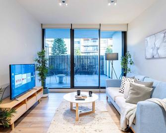 Brilliant Quay Boulevard Apt - Werribee South - Living room