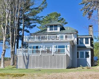 Veranda 5 Bedroom Unit 2 - Lake Placid - Building