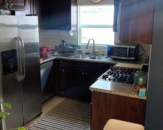 Quiet Gateway in Relaxing Neighborhood - Los Angeles - Phòng bếp