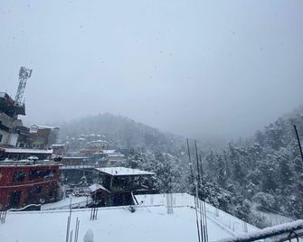 Happy Stay Home Stay - Dalhousie - Building