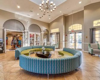 Is1-208 - Lake View Corner Unit - Modern Decor - Williamsburg - Lobby