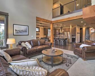 Luxury Suncadia Resort Retreat with Private Hot Tub! - Cle Elum - Soggiorno