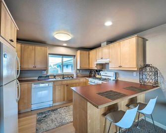 Apartment With Gas Fireplace About Half - Anacortes - Keuken