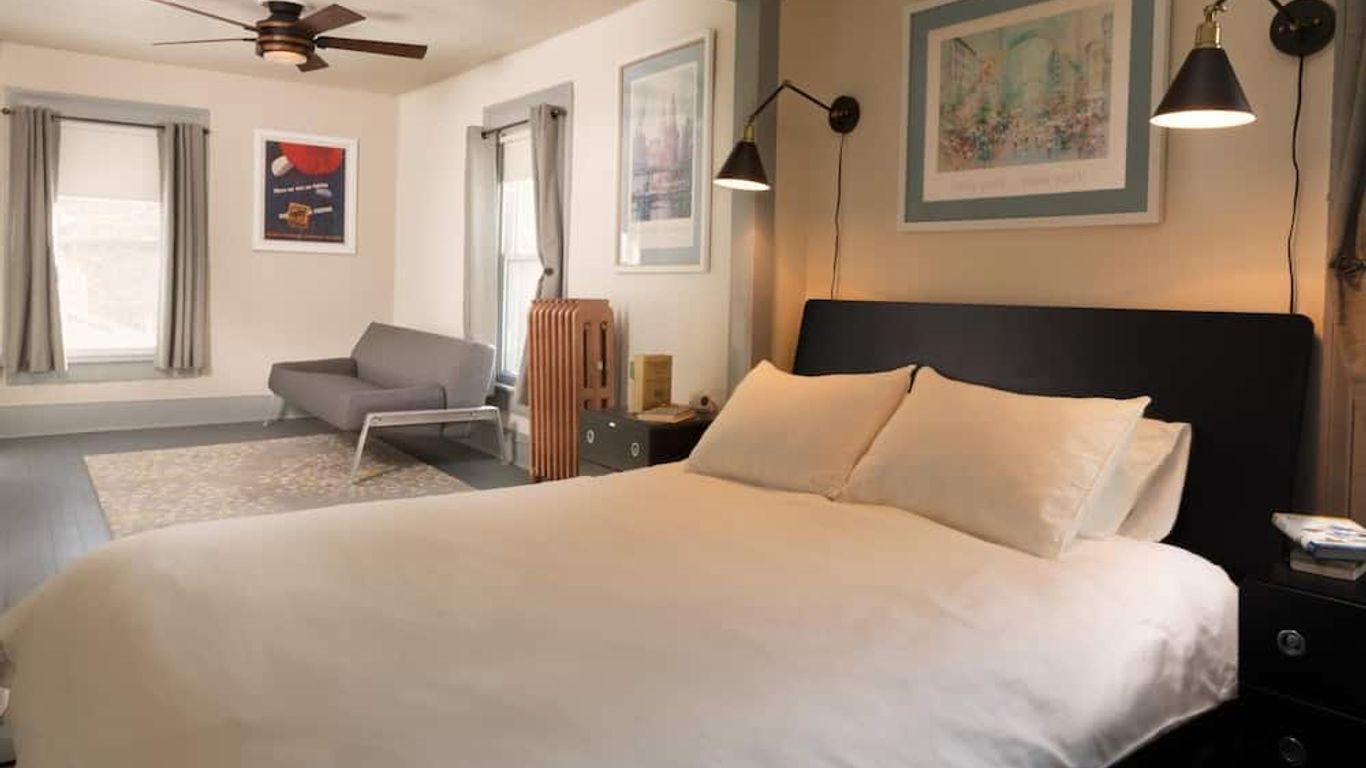 The Deers Head Inn Tavern