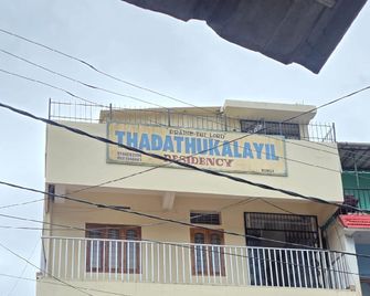 Thadathukalayil Residency, Kumily Busstation - Thekkady - Edificio