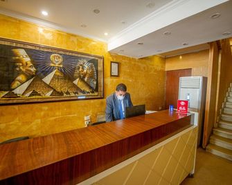Pyramids Valley - Cairo - Front desk