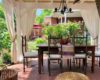 Boutique Hotel - King Deluxe Room-1/2 Mi. From Santa Fe Plaza - Santa Fe - Uteplats